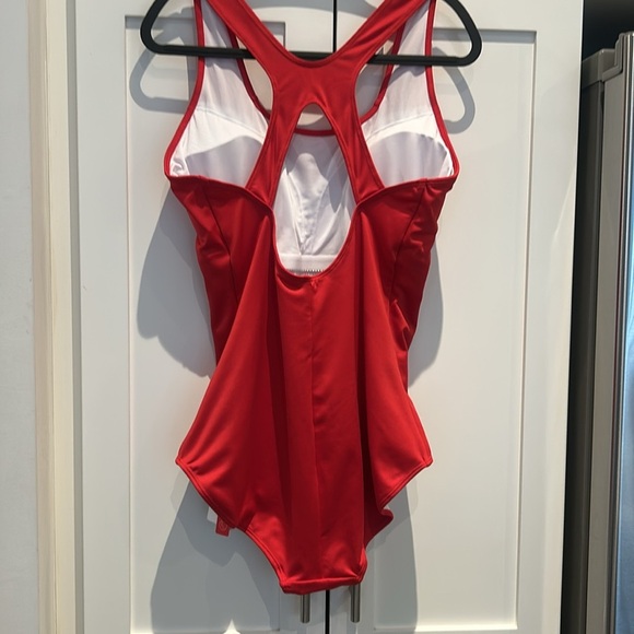 Baleaf Red Athletic Racerback UPF 50 One Piece Swimsuit Women Size 38 NWT - Picture 6 of 16